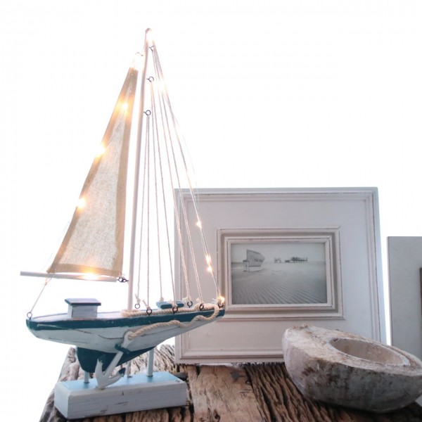 LED Segelschiff aus Holz in blau weiß