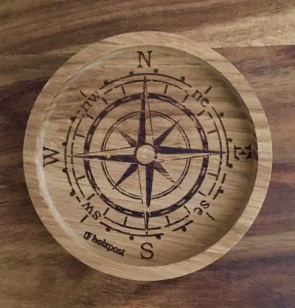 Holzuntersetzer Kompass