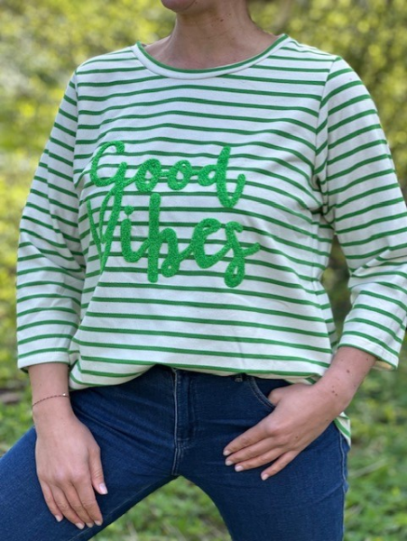 Basic Streifen-Shirt "GOOD VIBES" - cemeweiß/ grün